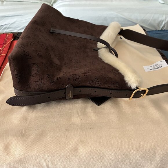 Louis Vuitton Mahina Carryall PM Dark Brown Suede-AUTHENTIC - Picture 7 of 16